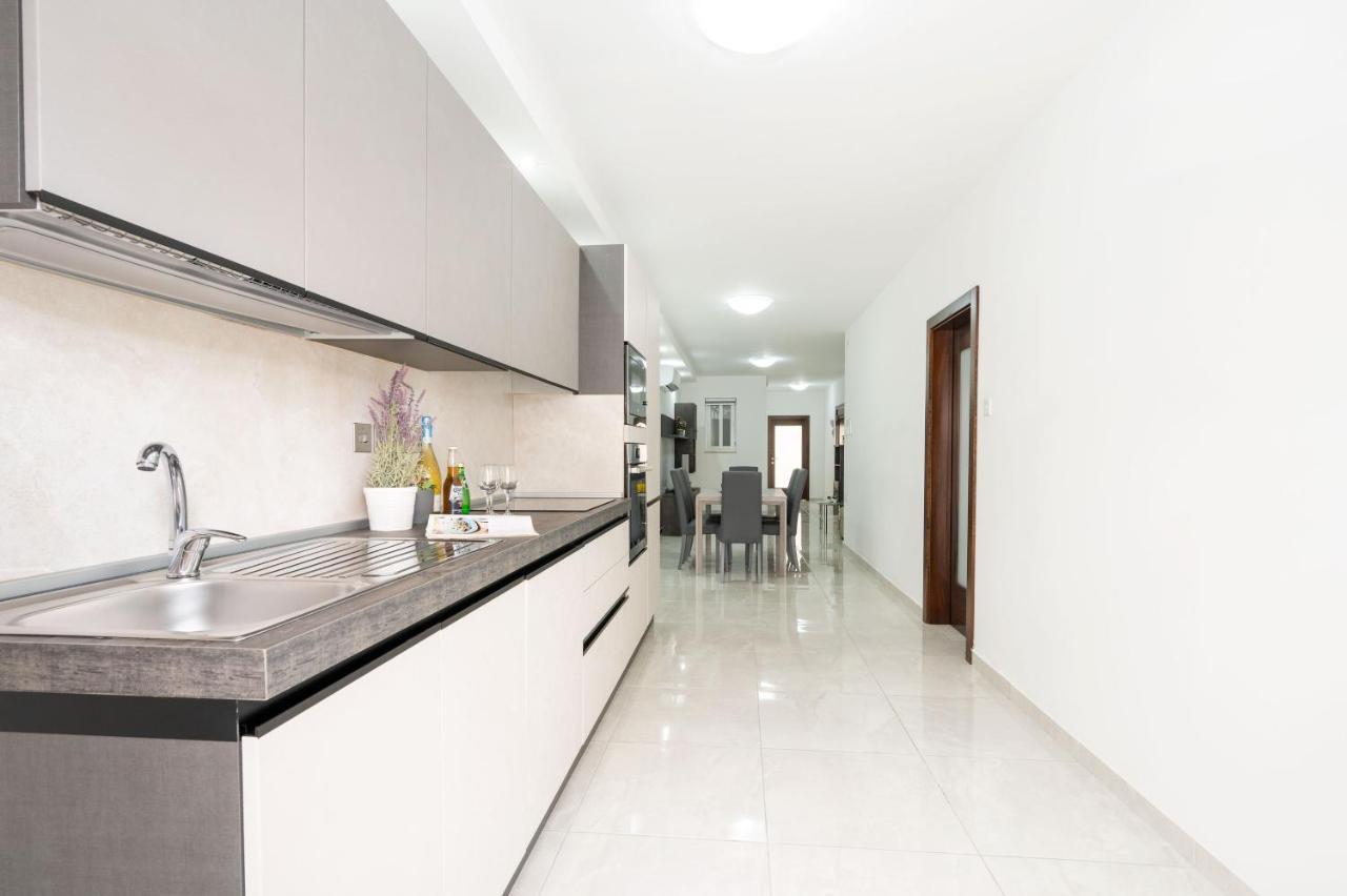 Vela Blu Apartments - Rose Court 그지라 외부 사진