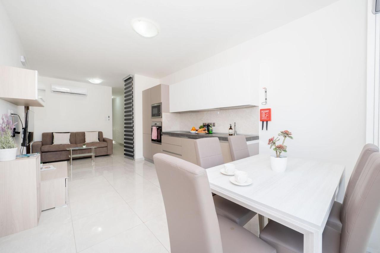 Vela Blu Apartments - Rose Court 그지라 외부 사진