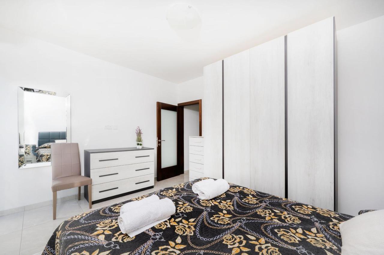 Vela Blu Apartments - Rose Court 그지라 외부 사진